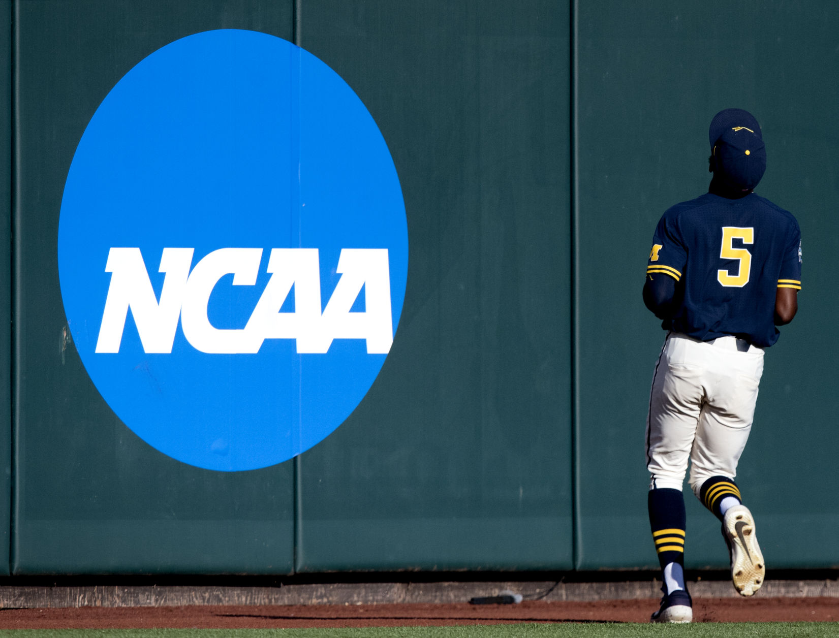 College World Series Championship, 6.26
